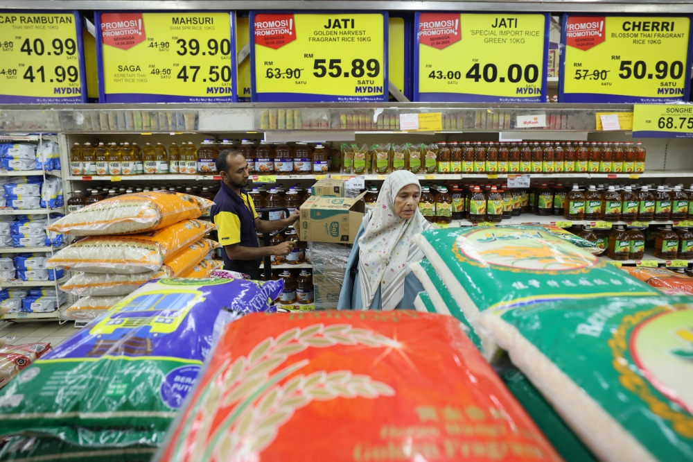 Too cheap to sell? Mat Sabu says govt looking to know why Malaysian rice isn’t moving off shelves