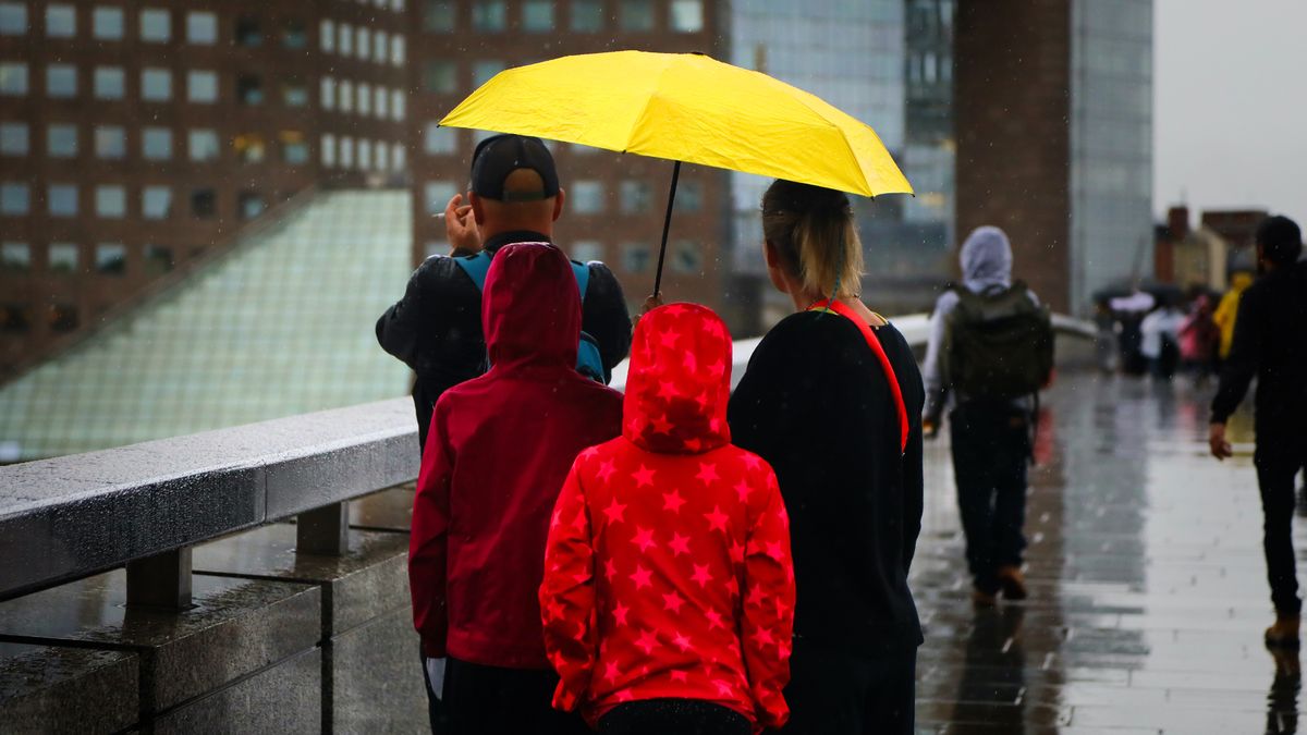 Thunderstorm warning issued by Met Office as UK to be battered by hail and rain
