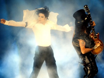 42 Quintessential VMAs Moments From MTV’s Golden Age, 1990-1999