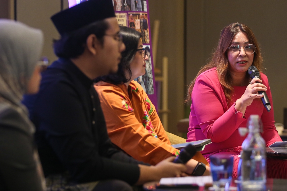 From salary deductions to credit blacklists: Ideas to enforce child support in Malaysia