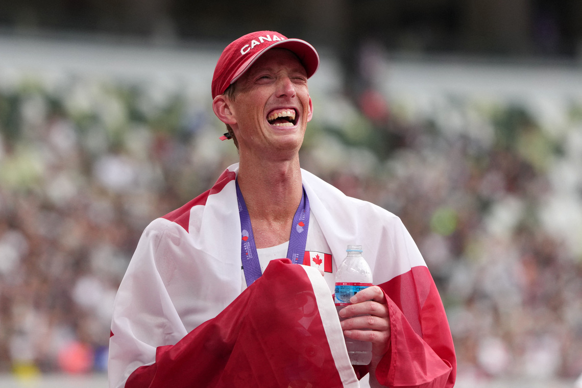 Walkers Dunfee and Perez enjoy golden start to world championships