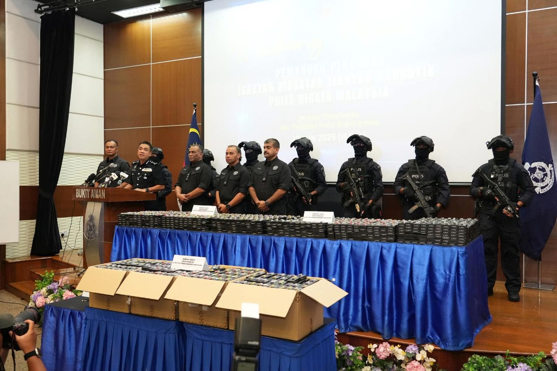 Singaporean who left NTU to run noodles stall allegedly led gang pushing cocaine vapes in South Korea
