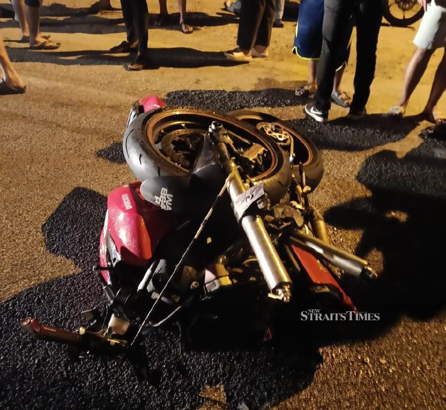 Man killed after motorcycle collides with car in Klang