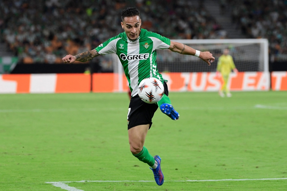 Antony snatches late equaliser as Betis hold Postecoglou’s Forest on European return