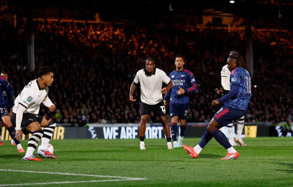 Eze off the mark as Arsenal, Man City advance to League Cup last 16