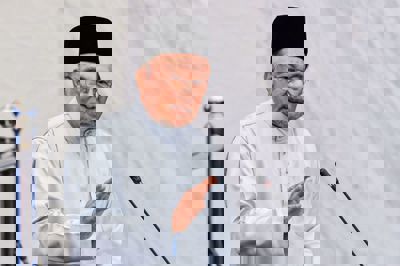 PM Anwar says health improving after rest, thanks public for prayers