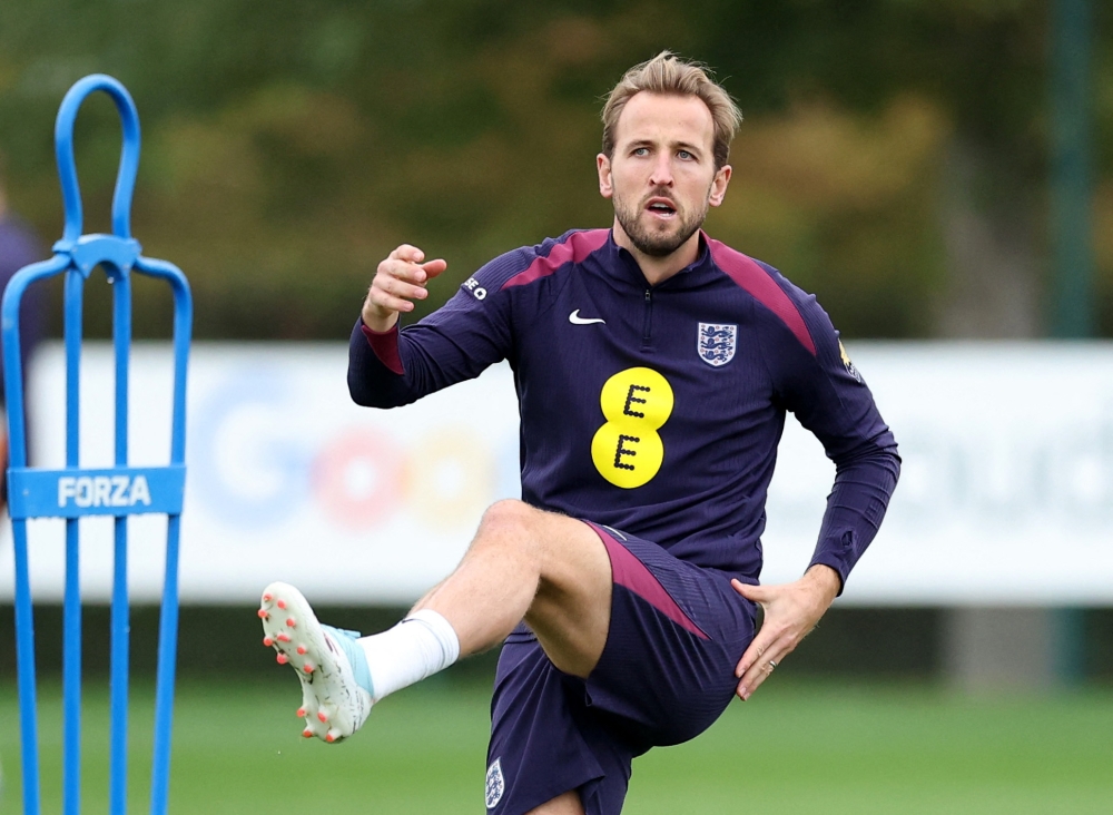 Kane available to face Latvia as England aim to book World Cup place