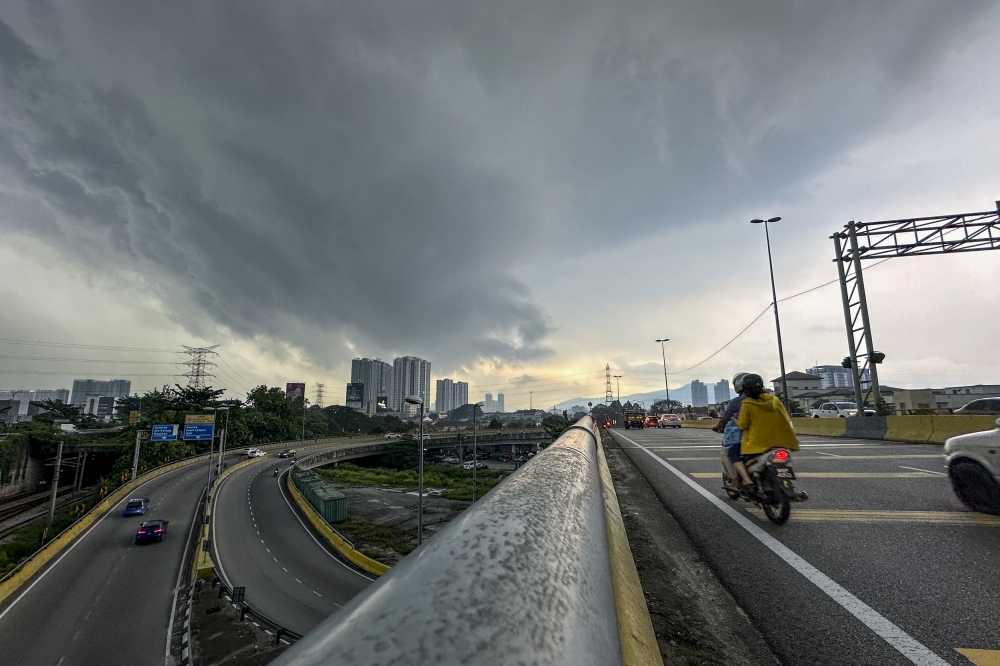 MetMalaysia: Continuous rain expected in East Coast states and Johor from Thursday