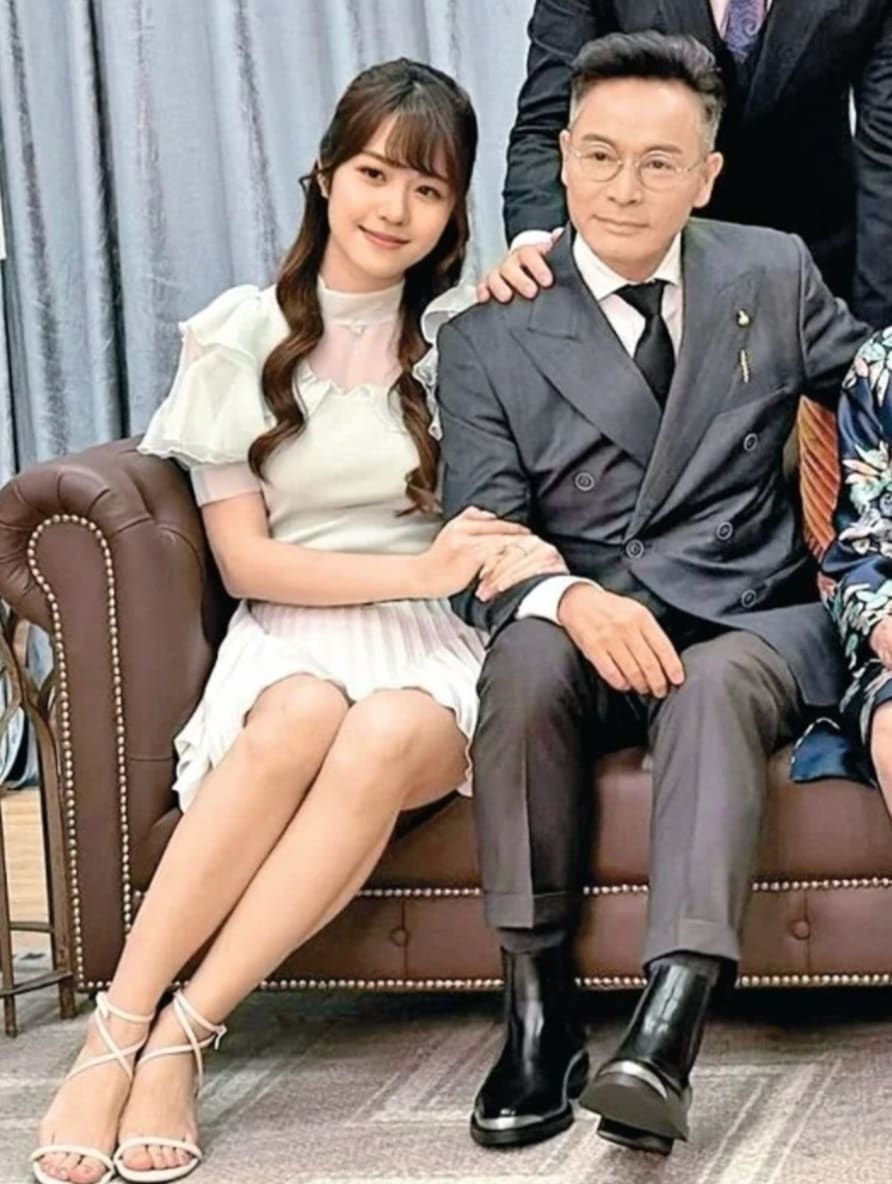 Roger Kwok & Ex-Wife Cindy Au’s Love Lives Back In The Spotlight