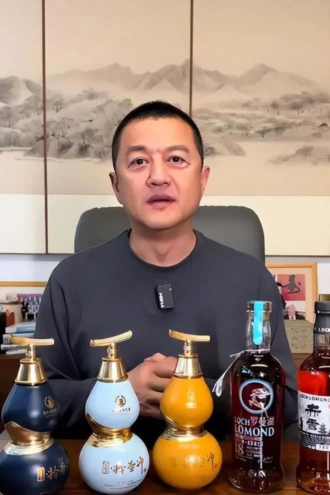 She Helped Her Dad Make S$4mil in 30secs On Live Stream