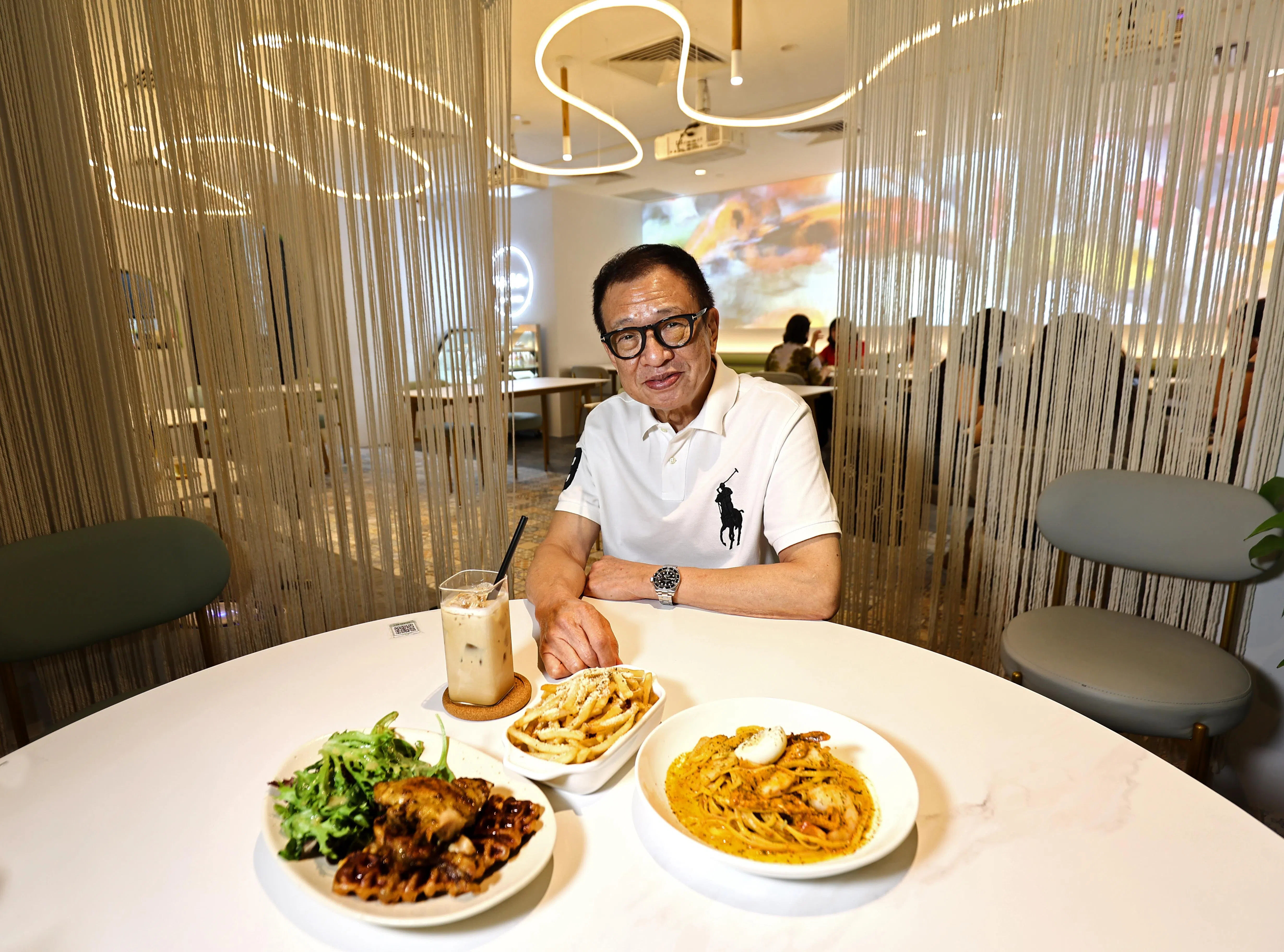 Celebrity tributes pour in for late Hong Kong actor Benz Hui, including from ex-MP Lee Bee Wah