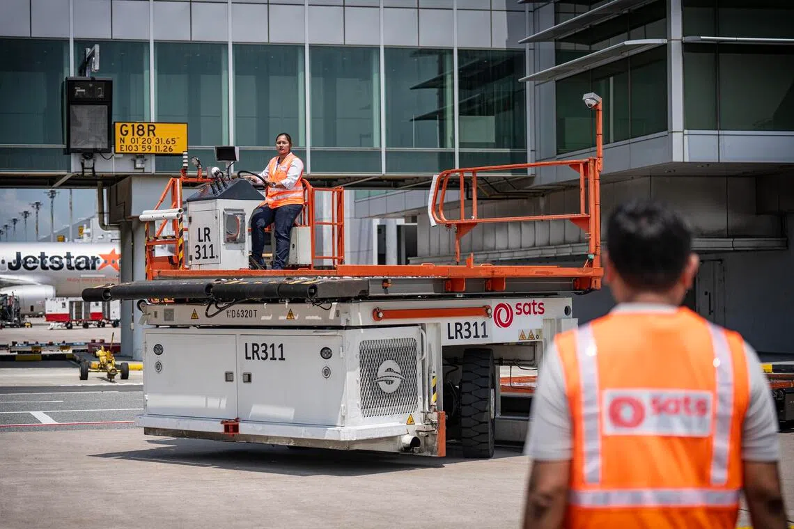 Self-driving vehicles and AI solutions: Sats lays out smarter future for Changi Airport