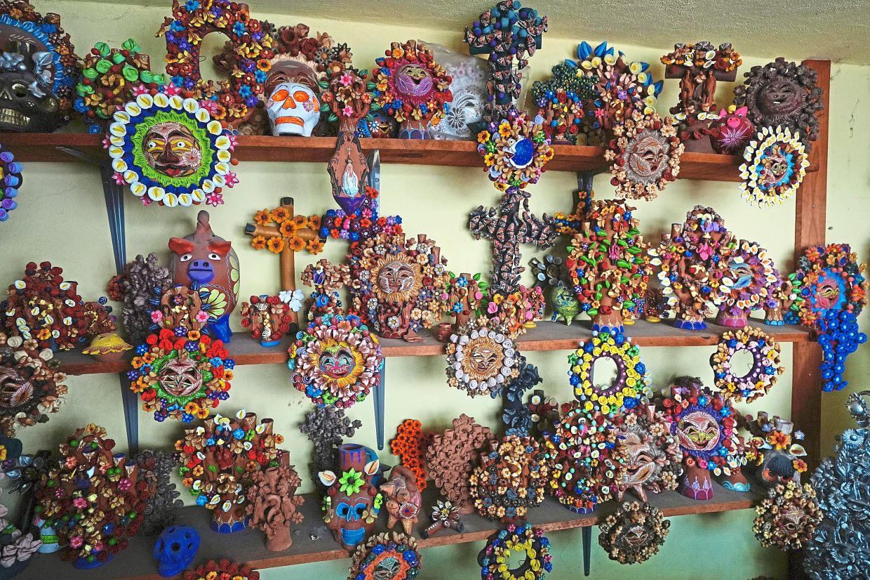 Mexican artisans turn clay into Trees of Life that are celebrated worldwide