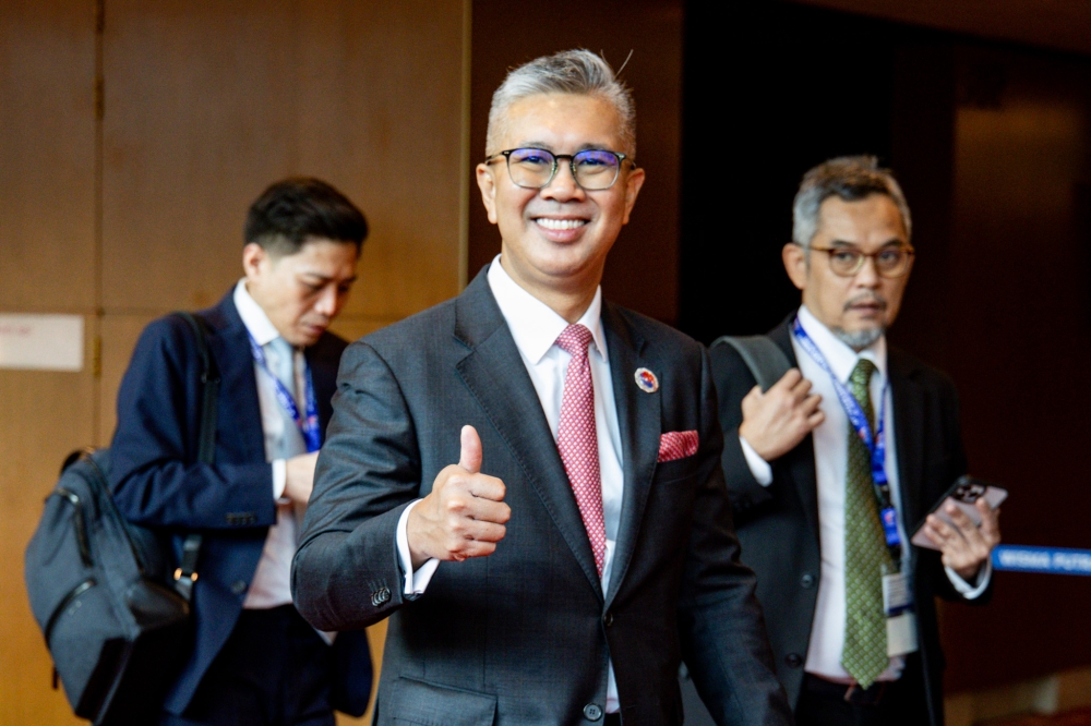 Cabinet has yet to discuss replacements for vacant minister posts, says Fahmi