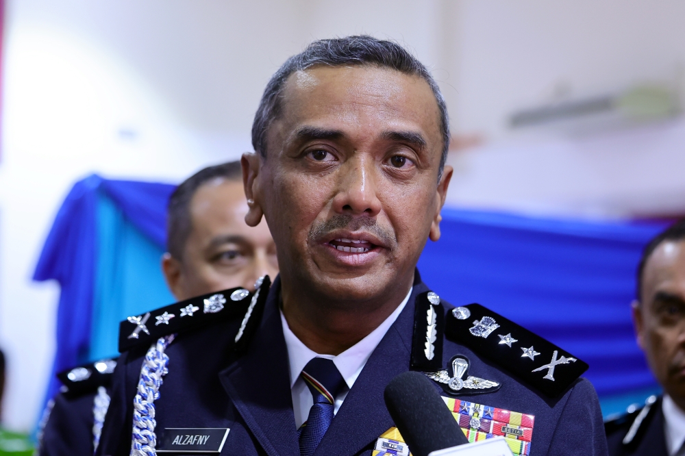 Busted: Cops arrest three over 14 Klang Valley and Seremban burglaries, investigation ongoing