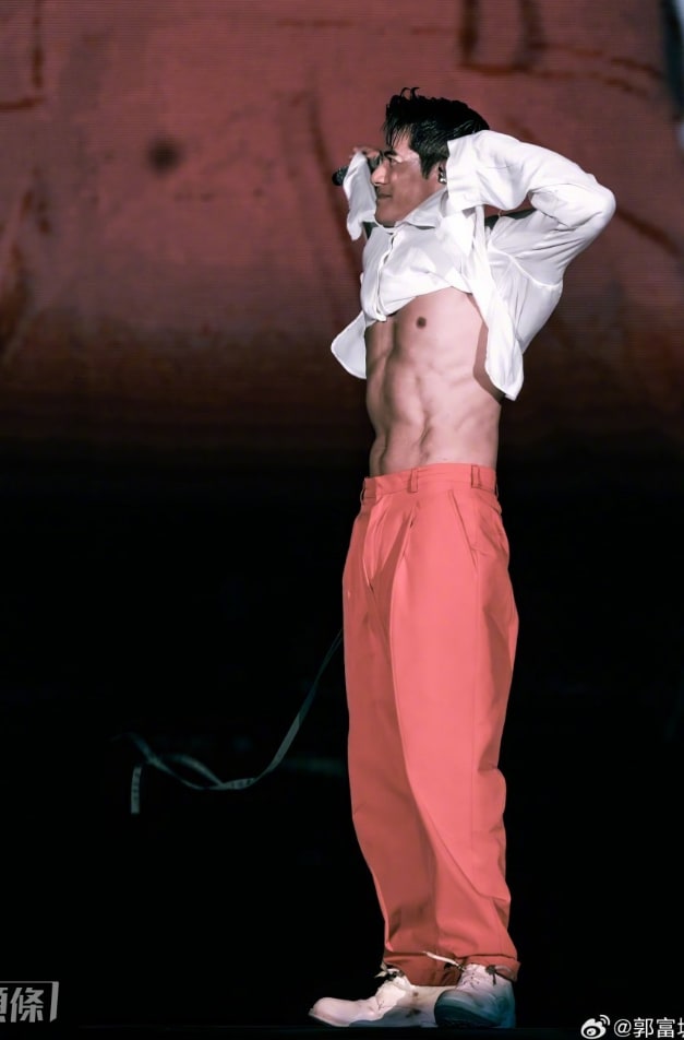 60 And Still Shredded — Aaron Kwok Proves It