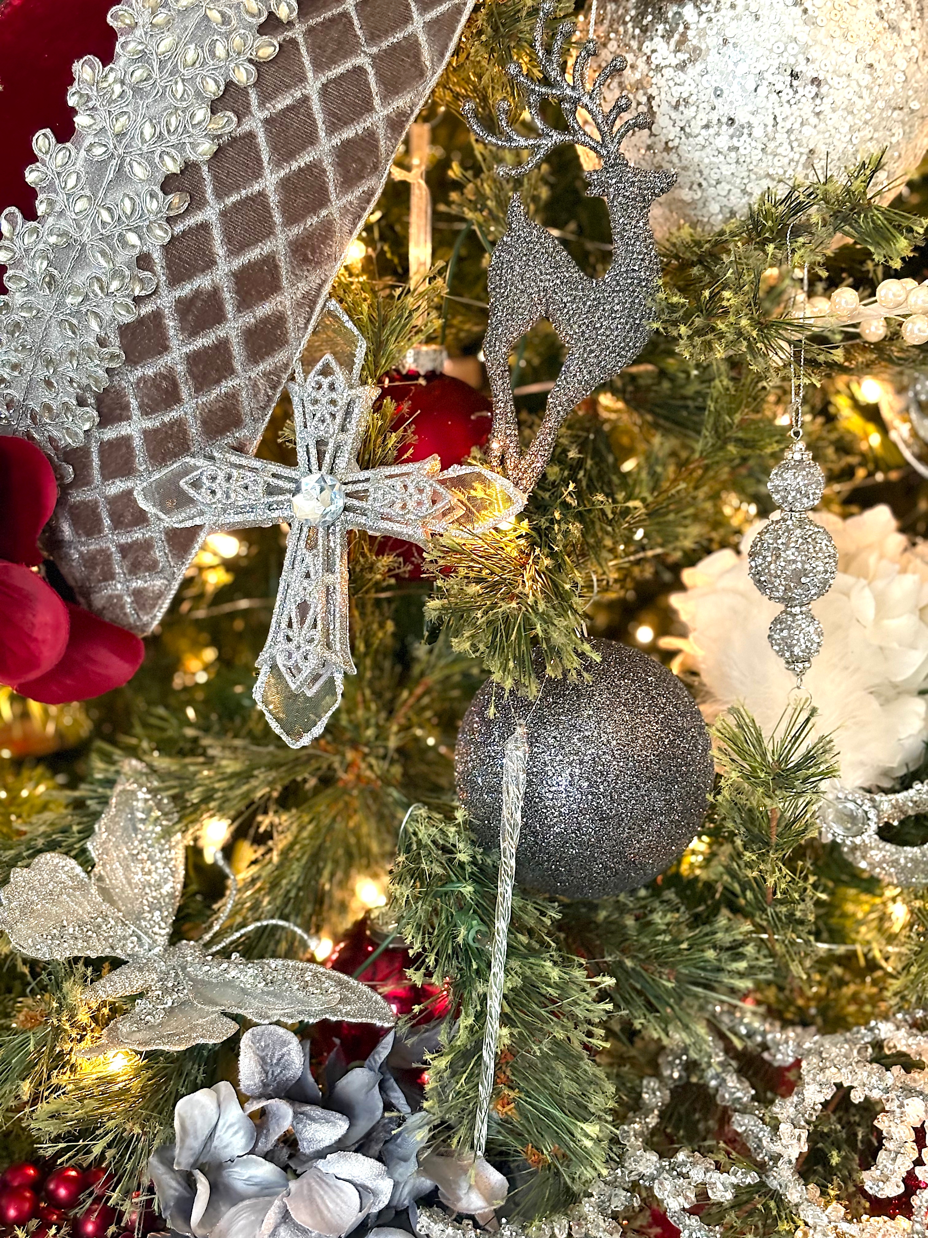 40 Home Decor Products For The Holidays That’ll Help You Decorate Better Than Even Buddy The Elf Ever Could