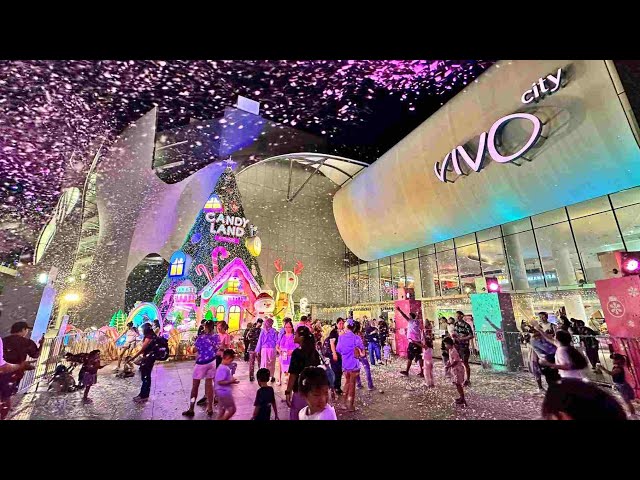 VivoCity Candyland - Christmas Snow Display