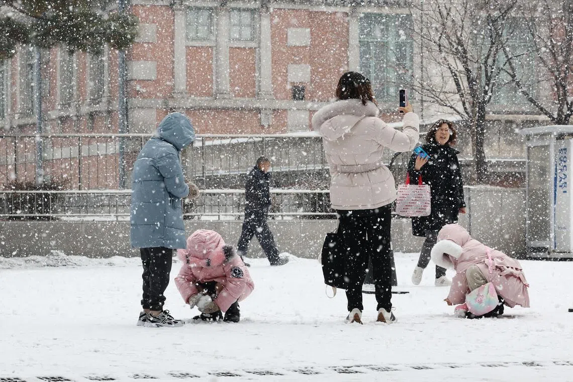 More South Korean mothers working, but many experience ‘career break’ of decade or longer