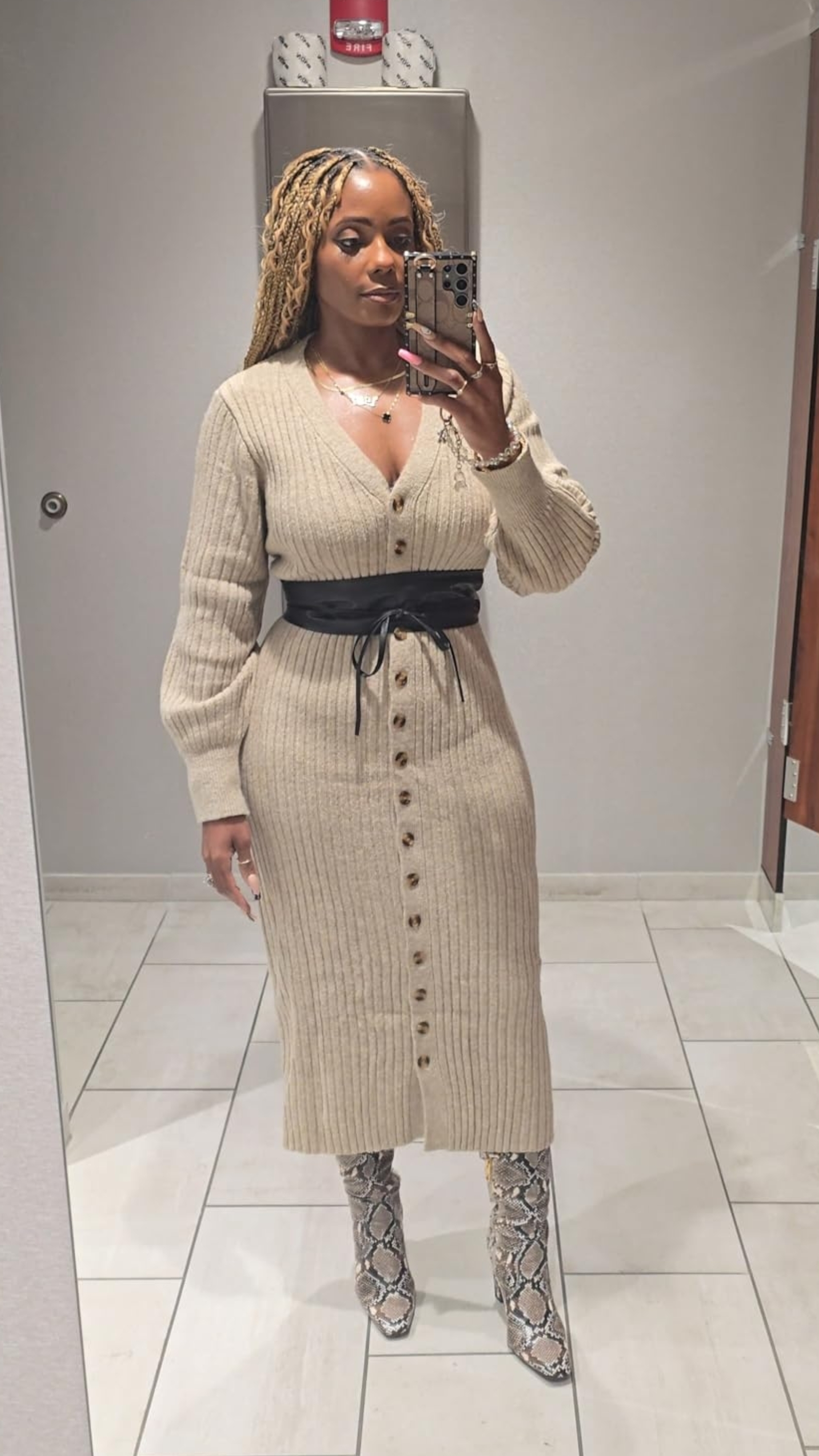 28 Cold Weather-Friendly Pieces That’ll Keep You Warm *And* Chic During The Holidays