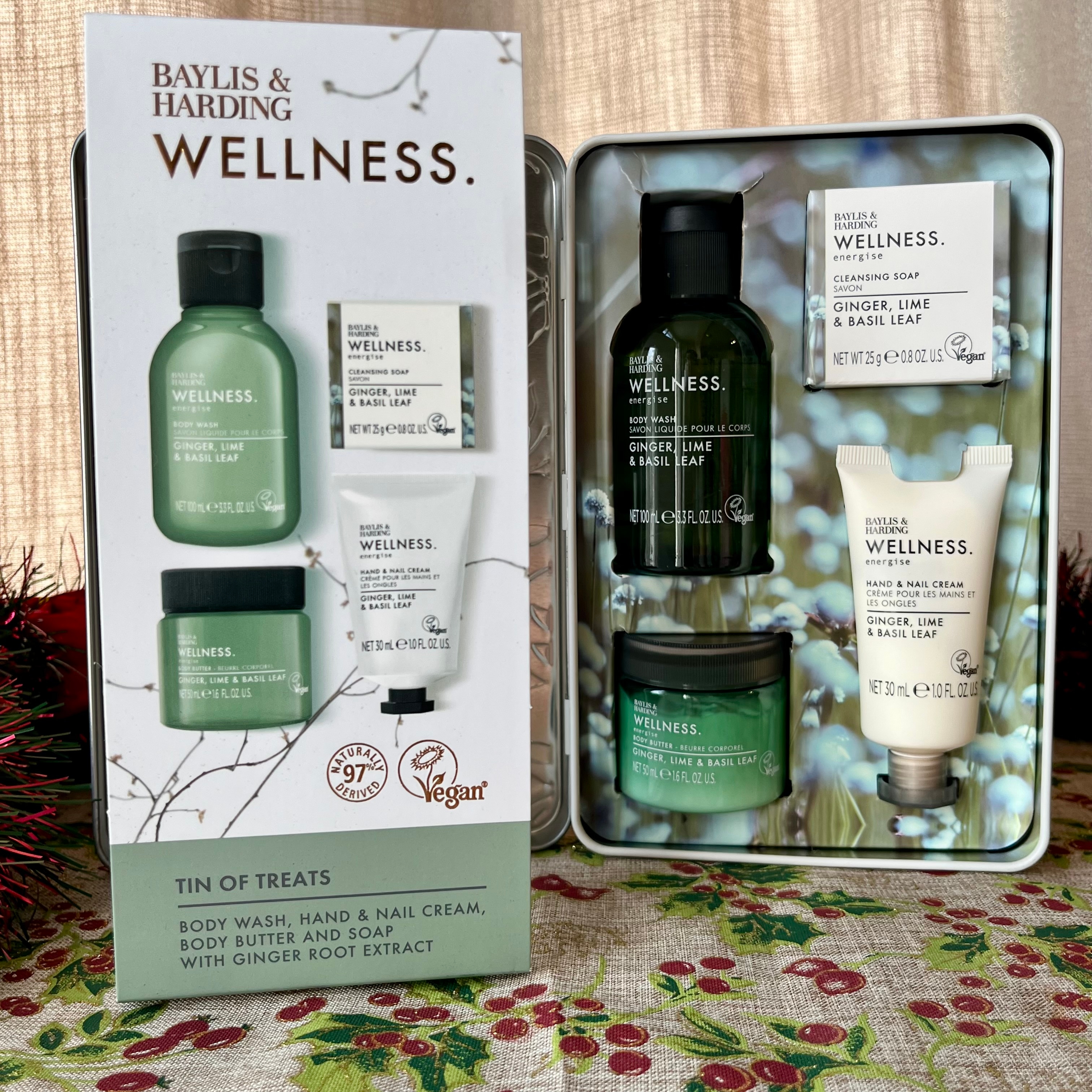 Here Are A Whole Bunch Of £30 And Under Beauty Gifts That Will Make Your Christmas Shopping Ridiculously Easy