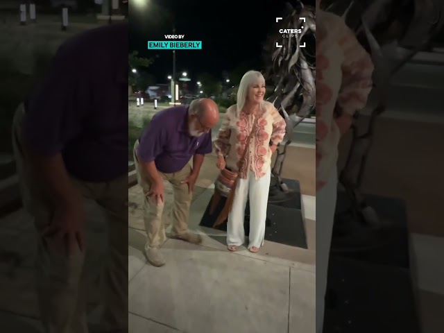 Telling Parents She's Pregnant