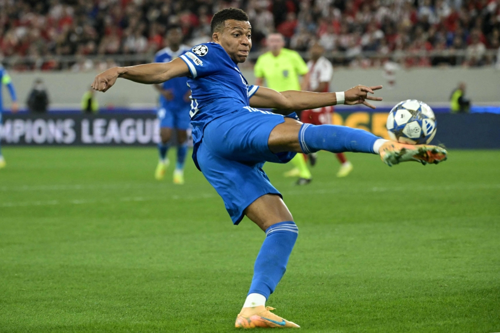 Wounded Barca, shaky Real Madrid need La Liga morale boost