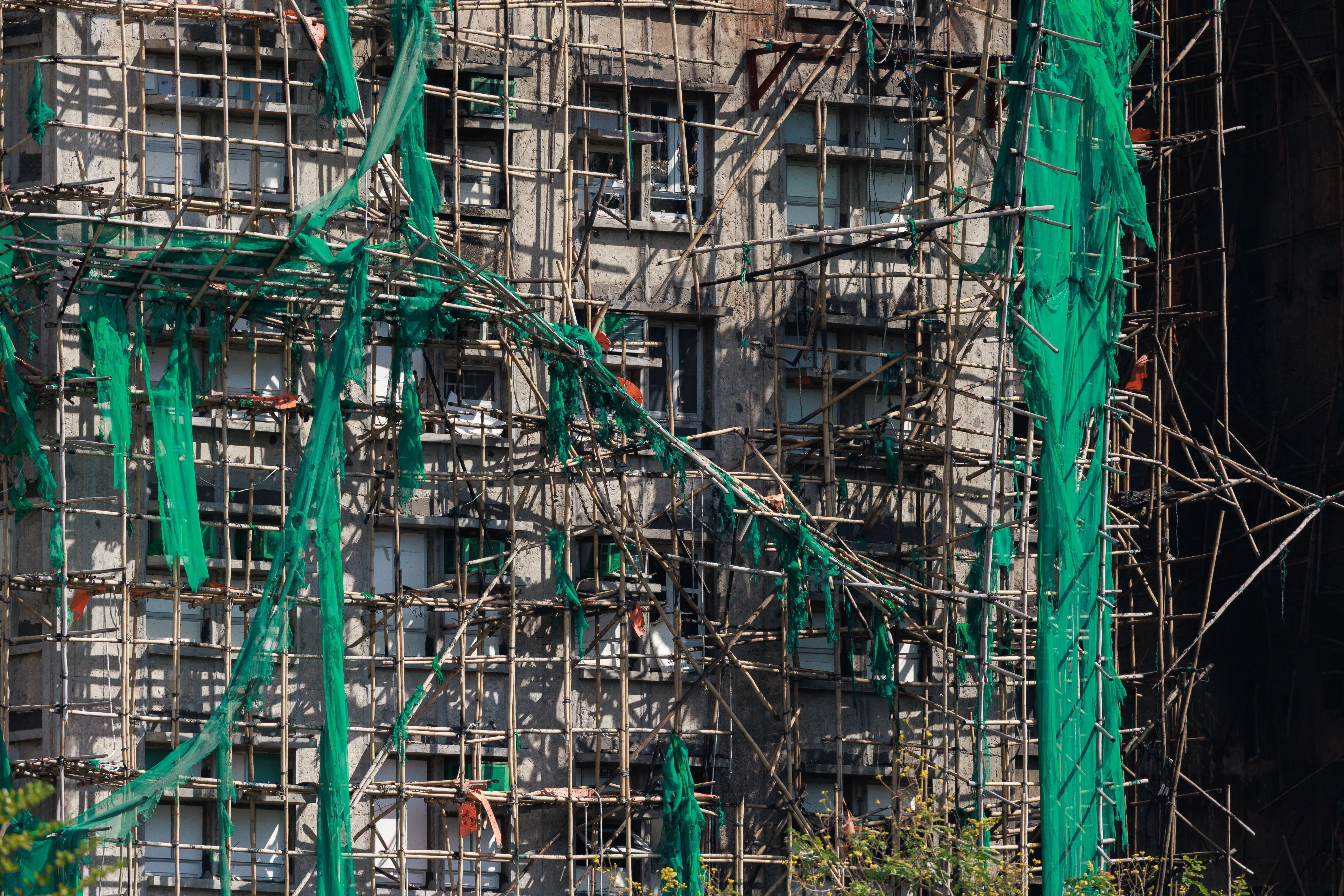 Hong Kong fire: Is foam, mesh, bamboo, or blatant disregard for safety to blame? 