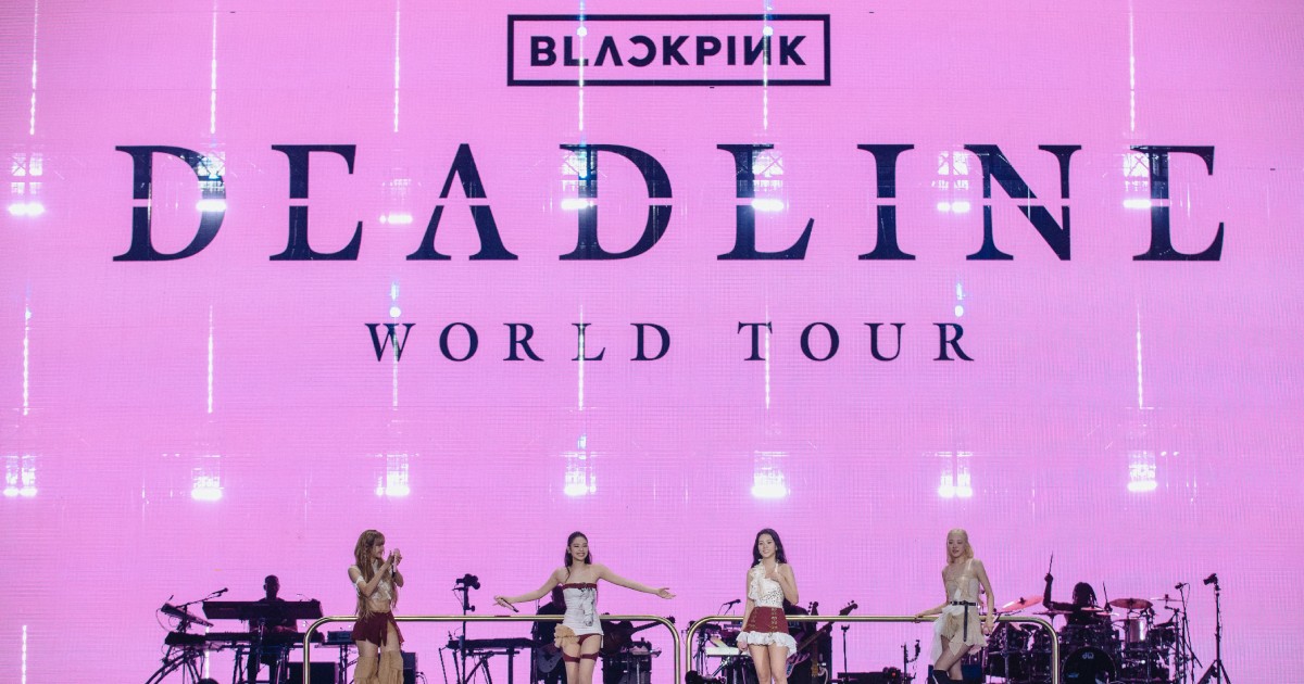 Blackpink turns up the heat at Deadline concert, says Singapore is 'a bit shy'
