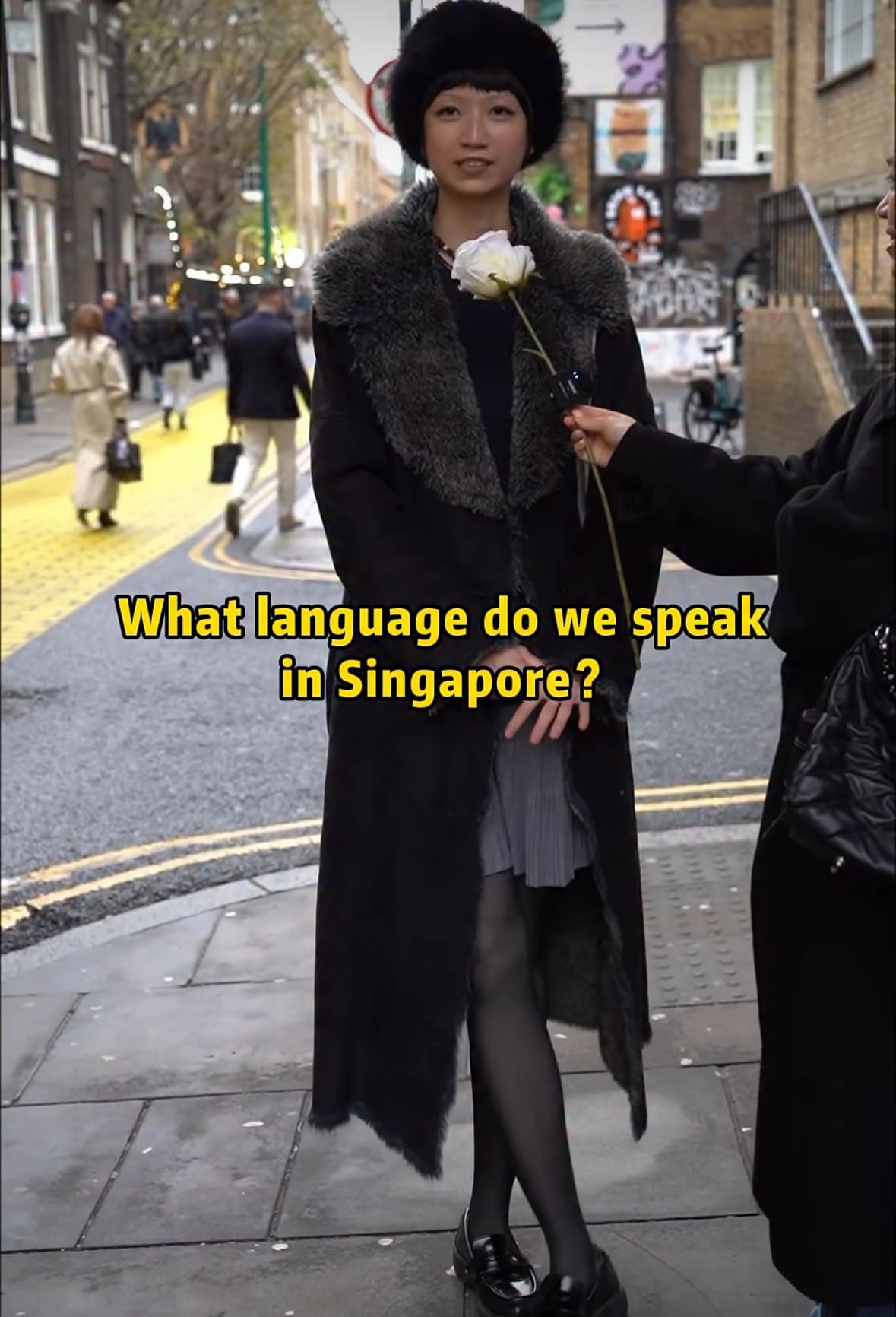 S’porean Grad in London Goes Viral for Explaining How Multilingual S'poreans Are