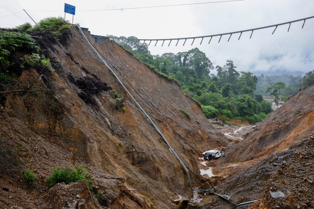Works Ministry greenlights RM36m bridge after SUV plunge kills wedding-bound couple on Terengganu landslide road