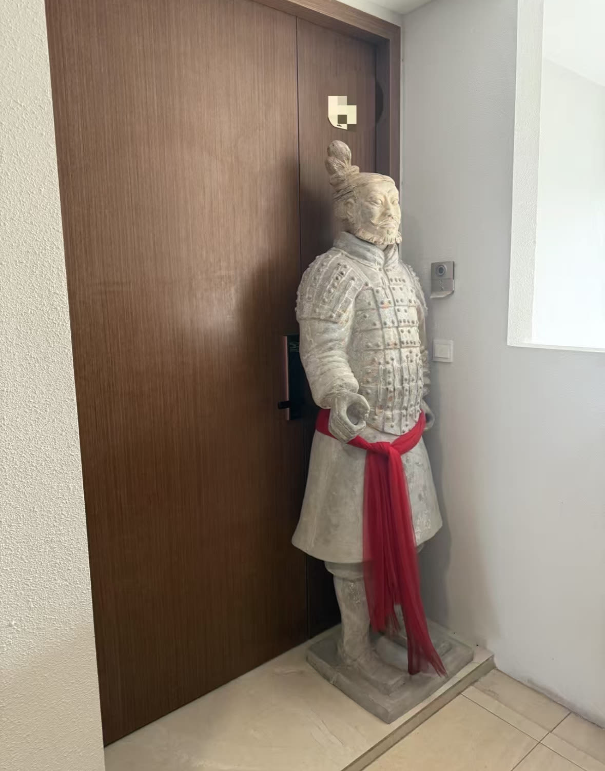 Terracotta Warrior Outside S’pore Condo Home Leaves Internet Divided