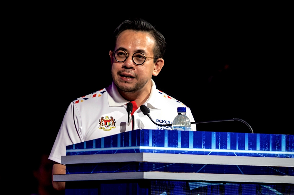 Socso plans to exempt SMEs from mandatory job vacancy reporting, says HR minister