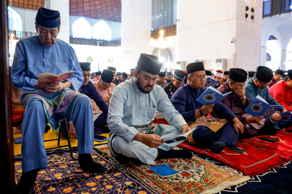 Selangor Sultan marks 80th birthday with Yasin recital, tahlil and ‘doa selamat’ ceremony