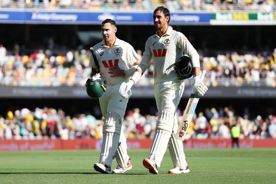 Australia 450-8, lead by 116 runs in second Ashes test