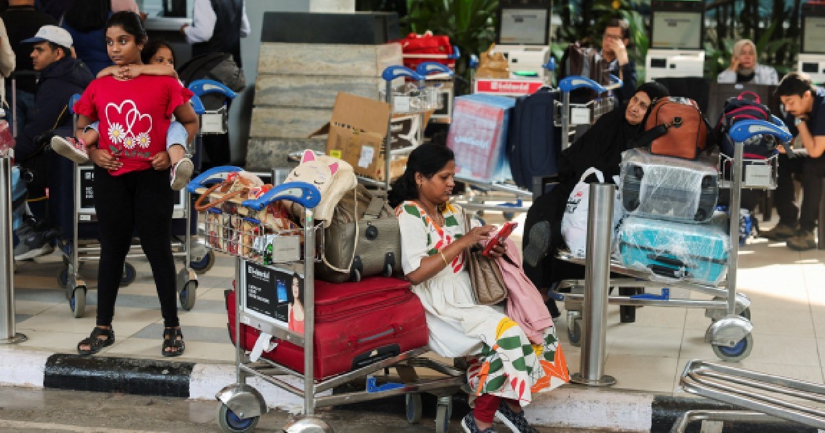 India warns IndiGo of regulatory action and takes action to cap airfare surge