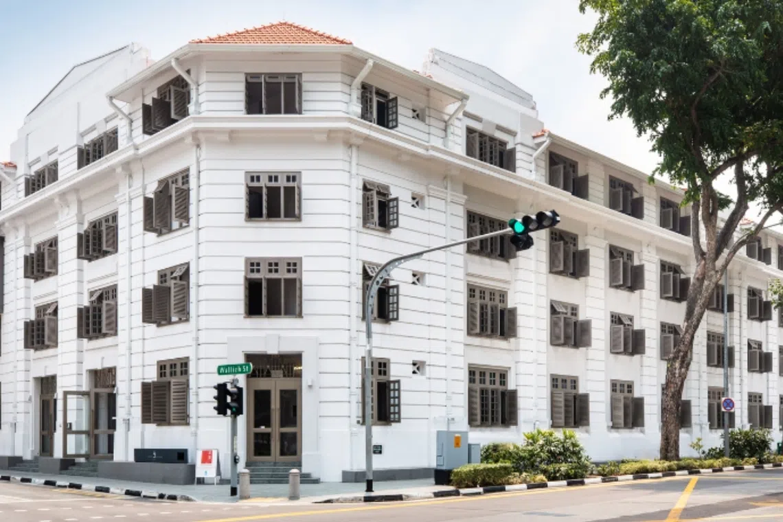 Former Law Society leaders call for EGM to protest election of new president