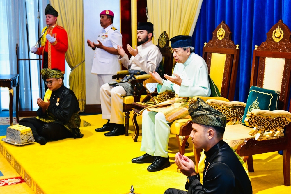 Selangor awards: Sultan’s daughter heads list of 98 recipients at 80th birthday ceremony