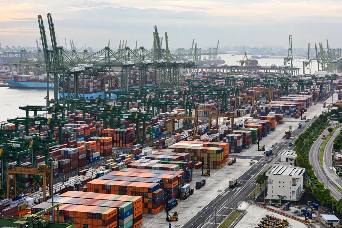 Singapore key exports rise 11.6% in November, more than expected, as shipments to US surge