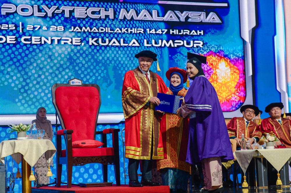Strengthen industry-focused professional education, Zahid tells UPTM