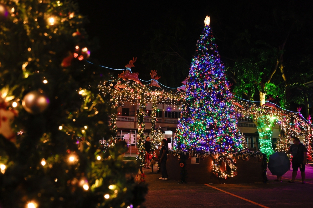Melaka Christmas decor controversy could send wrong signal to tourists, says Tiong King Sing