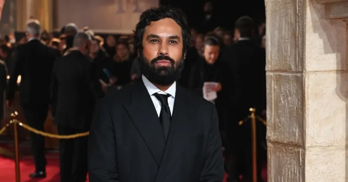 Kunal Nayyar likes to pay off medical bills for 'random families'