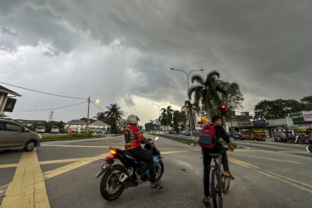 Continuous rain alert for Sarawak as MetMalaysia issues warning from tomorrow until Jan 1