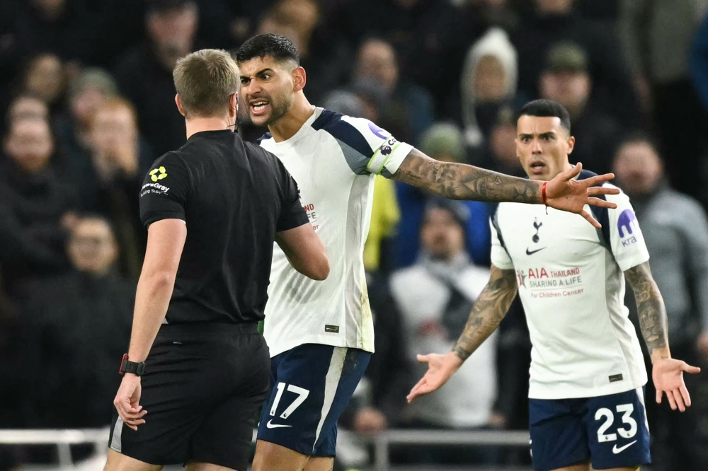 Spurs captain Romero risks extended ban after failing to leave pitch following Liverpool red card