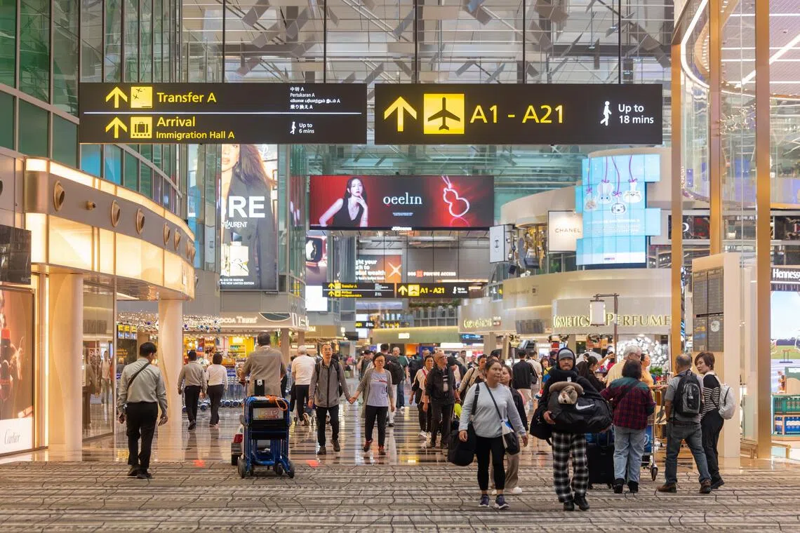Strong job market, wealth gains to underpin Singapore retail spending in 2026: Economists