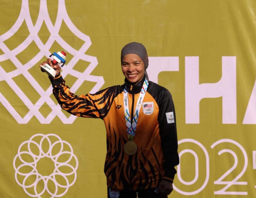 Nur Aisyah was told she was too small, now she’s SEA Games cycling gold