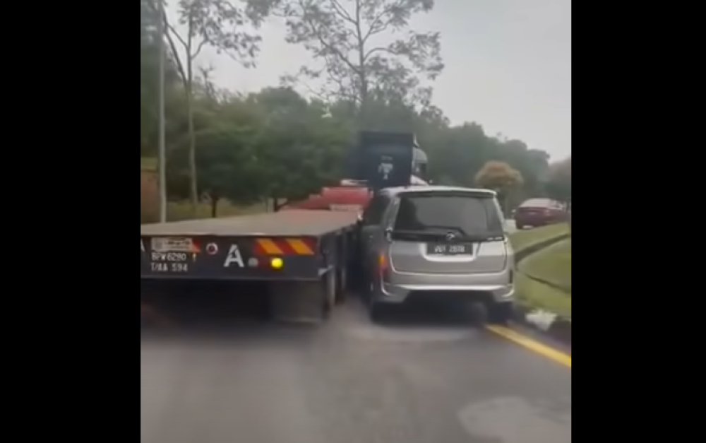 Police investigate viral video of trailer truck colliding with cars at Ayer Keroh R&R