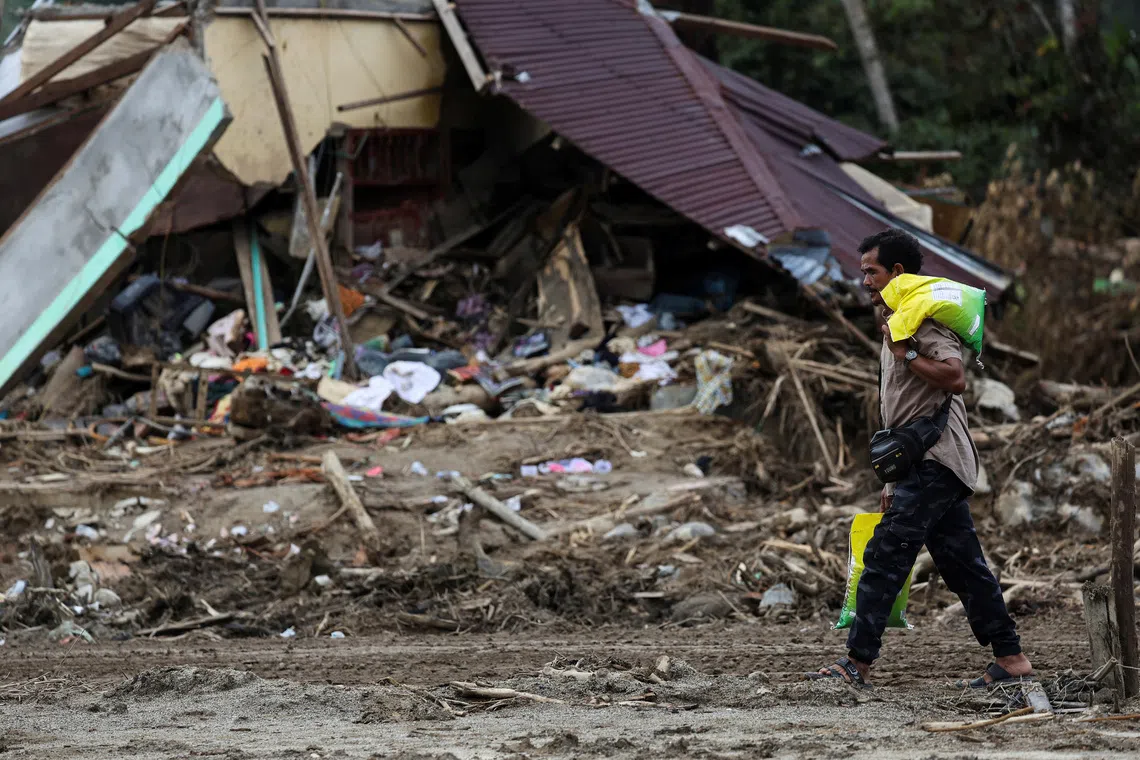No New Year fireworks in Indonesia as nation mourns Sumatra flood victims