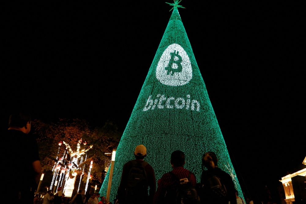 Crypto crash course: How plunging bitcoin prices shake companies