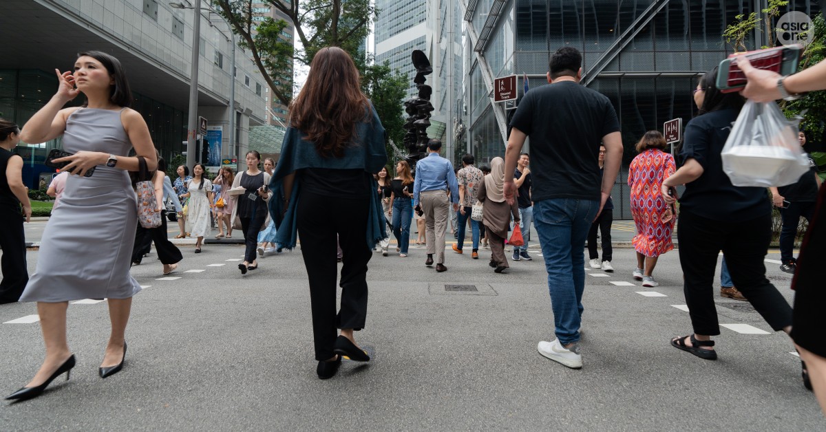 53% of Singapore workers will switch jobs if unhappy with pay raise or bonus: Survey